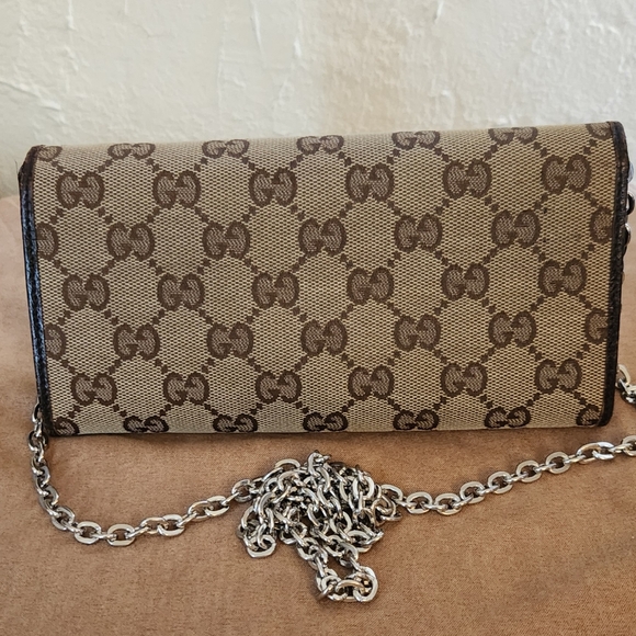Gucci Canvas Continental Chain Wallet - Picture 2 of 9